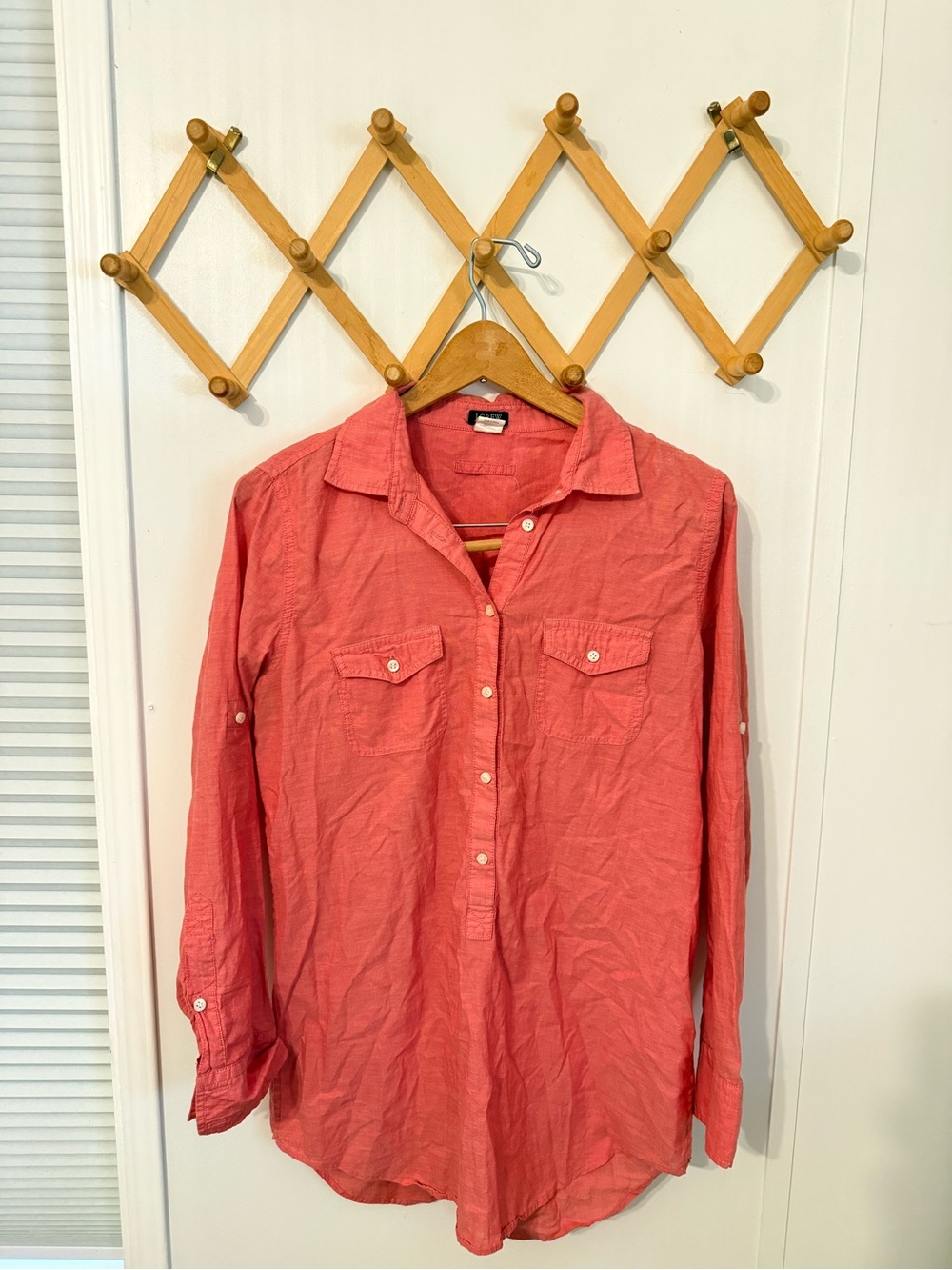 Women’s J. Crew Coral Button-Down Long Sleeve Shirt